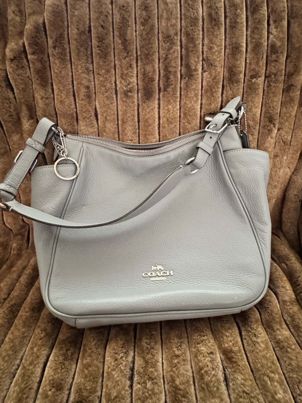 Must Have! COACH Pebbled Leather Shoulder Bag in Light Gray